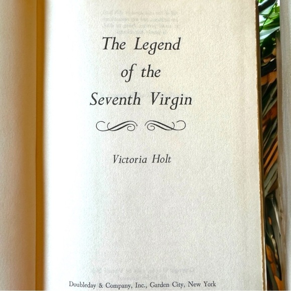 VINTAGE 1965 “The Legend of the Seventh Virgin” by Victoria Holt - Hardcover - Picture 1 of 9